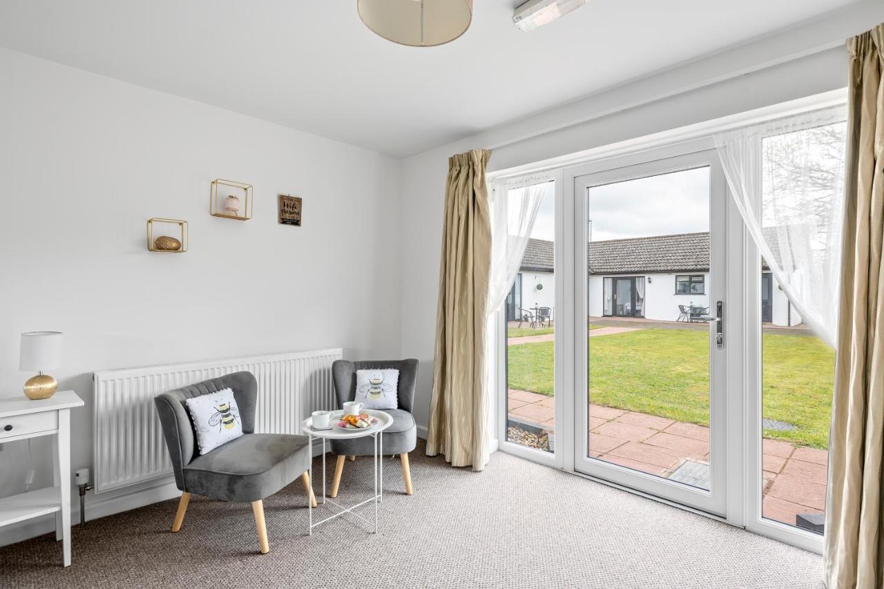 Number 5 - Lytton Tree Lodge, Reydon, Southwold Exterior photo